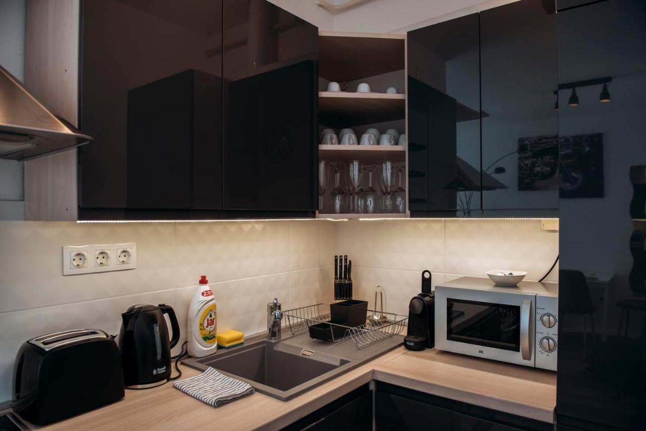 ペーチAnavrin Apartman Free Parkingアパートメント エクステリア 写真